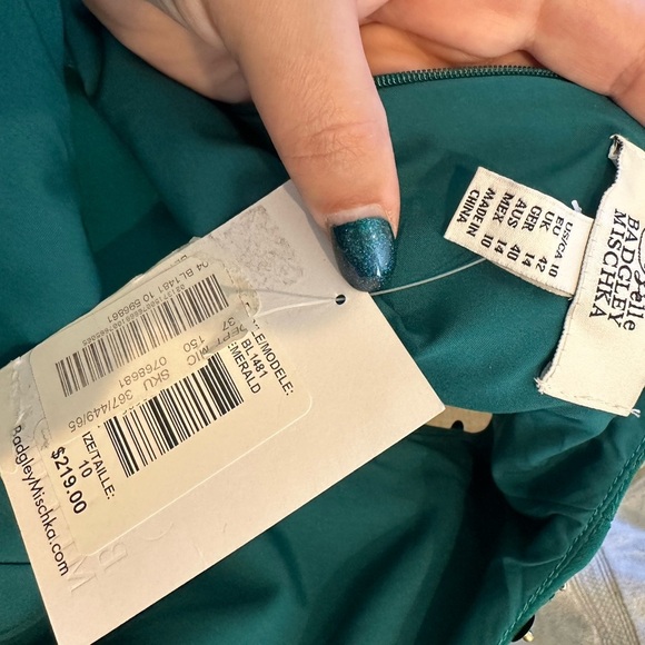 Belle Badgley Miscka Emerald Dress NWT - Picture 5 of 5
